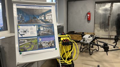 В аграрному ліцеї Полтавщині нові трактори та ремонт: як реалізують проєкт МОН "100 майстерень" В аграрному ліцеї Полтавщині нові трактори та ремонт: як реалізують проєкт МОН "100 майстерень"