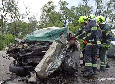 На Кіровоградщині зіштовхнулися два легкові автомобілі: одна людина загинула, двоє отримали травми На Кіровоградщині зіштовхнулися два легкові автомобілі: одна людина загинула, двоє отримали травми