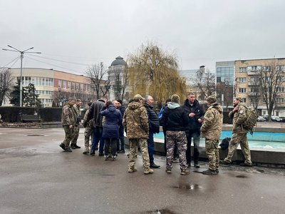 Депутатів евакуювали: у Черкасах "замінували" обласну раду Депутатів евакуювали: у Черкасах "замінували" обласну раду