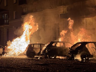 Горять авто Харків Горять авто Харків