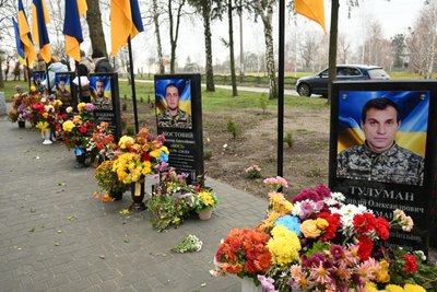 У селі на Черкащині відкрили Алею пам'яті Героїв російсько-української війни У селі на Черкащині відкрили Алею пам'яті Героїв російсько-української війни