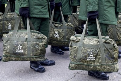 "Найбільший призов за всі попередні роки". Як армія РФ призиває на строкову службу українців на окупованих територіях "Найбільший призов за всі попередні роки". Як армія РФ призиває на строкову службу українців на окупованих територіях