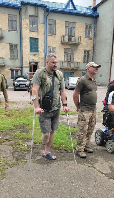 "Спорт після бою": як військові та ветерани проходять реабілітацію стрільбою з лука в Луцьку "Спорт після бою": як військові та ветерани проходять реабілітацію стрільбою з лука в Луцьку