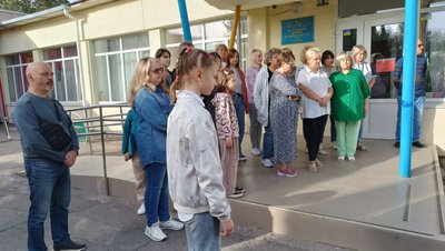 Хвилина мовчання біля музичної школи Хвилина мовчання біля музичної школи