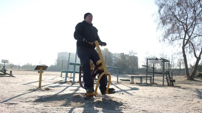 71-річний пенсіонер з Рівненщини 29 років розпочинає ранок із купання у водоймі 71-річний пенсіонер з Рівненщини 29 років розпочинає ранок із купання у водоймі