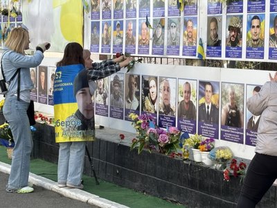 У Первомайську вшанували полеглих військових У Первомайську вшанували полеглих військових