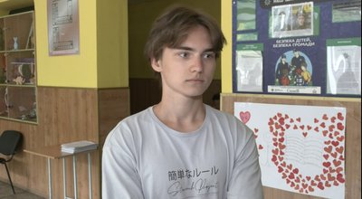 Випускник 11-го класу Випускник 11-го класу