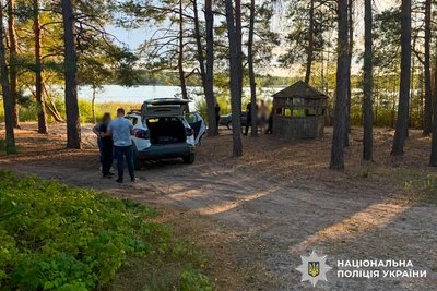 Засудили на 6 років чоловіка на Рівненщині за збут наркотиків Засудили на 6 років чоловіка на Рівненщині за збут наркотиків