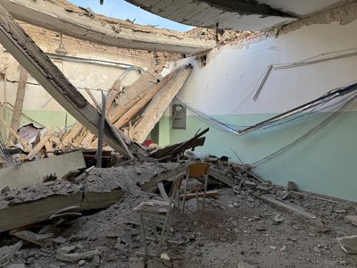 "Дуже важко, це місце для мене рідне". Внаслідок масованої дронової атаки на Дніпро пошкоджений медичний університет "Дуже важко, це місце для мене рідне". Внаслідок масованої дронової атаки на Дніпро пошкоджений медичний університет