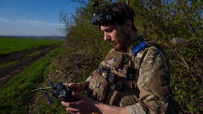 Оператор ударного дрона 12 бригади "Азов" "Севен" Донецька область Оператор ударного дрона 12 бригади "Азов" "Севен" Донецька область