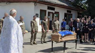 На Чернігівщині попрощалися з Володимиром Остапченком, Дмитром Морейченком та Віктором Кирієнком На Чернігівщині попрощалися з Володимиром Остапченком, Дмитром Морейченком та Віктором Кирієнком