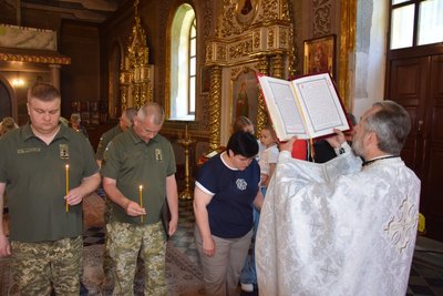 Родині 22-річного загиблого прикордонника вручили його посмертну нагороду Родині 22-річного загиблого прикордонника вручили його посмертну нагороду
