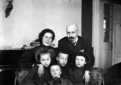 "Зведись, народе, простягни руку по свою правду. Як сам не візьмеш, ніхто не дасть": ким був Михайло Коцюбинський "Зведись, народе, простягни руку по свою правду. Як сам не візьмеш, ніхто не дасть": ким був Михайло Коцюбинський