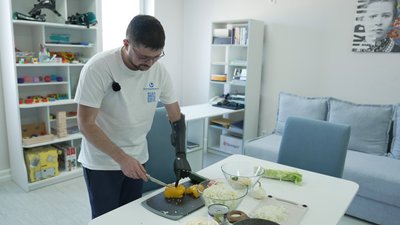У Вінниці ветерани та цивільні з ампутаціями вчаться жити самостійно з біонічними протезами У Вінниці ветерани та цивільні з ампутаціями вчаться жити самостійно з біонічними протезами