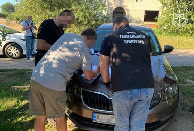 Три тисячі доларів США за ухилення від мобілізації: ДБР та прокуратура розкрили корупційну схему в суді на Донеччині Три тисячі доларів США за ухилення від мобілізації: ДБР та прокуратура розкрили корупційну схему в суді на Донеччині
