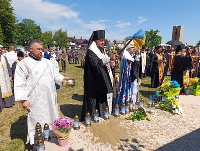 На Тернопільщині відкрили пам’ятний знак "Борцям за волю України"