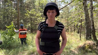 З прикордонного села на Чернігівщині, яке за 2 кілометри від Росії, евакуювали останню сім'ю з дітьми З прикордонного села на Чернігівщині, яке за 2 кілометри від Росії, евакуювали останню сім'ю з дітьми