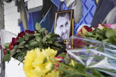 "Сонце вчора померло": де і коли відбудеться прощання з ексучасником гурту "Оркестр Че" Михайлом Кабановим "Сонце вчора померло": де і коли відбудеться прощання з ексучасником гурту "Оркестр Че" Михайлом Кабановим