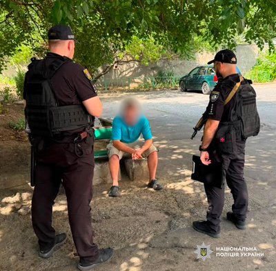 Бив об стіну, а тіло викинув у сміття: поліція розслідує жорстоке поводження з котом в Одесі Бив об стіну, а тіло викинув у сміття: поліція розслідує жорстоке поводження з котом в Одесі