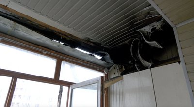 "Бахнуло не сильно": жителі багатоповерхівки в Черкасах, куди поцілив ударний дрон "Бахнуло не сильно": жителі багатоповерхівки в Черкасах, куди поцілив ударний дрон