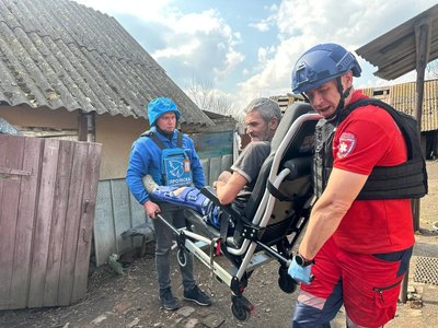 Евакуація "під ключ": як "Проліска" вивозить людей із прикордоння Сумщини