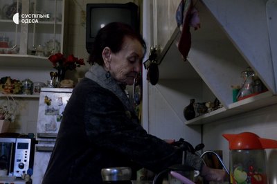 Переживає другу війну: історія 86-річної одеситки, чий будинок зруйнували російські дрони Переживає другу війну: історія 86-річної одеситки, чий будинок зруйнували російські дрони