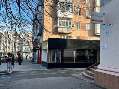 У Черкасах пропонують зробити пішохідну вулицю: що думають місцеві жителі та влада У Черкасах пропонують зробити пішохідну вулицю: що думають місцеві жителі та влада