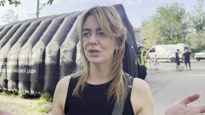 "Жити у сусідній квартирі неможливо, її знищено": наслідки атаки РФ по будинках у Дніпрі "Жити у сусідній квартирі неможливо, її знищено": наслідки атаки РФ по будинках у Дніпрі