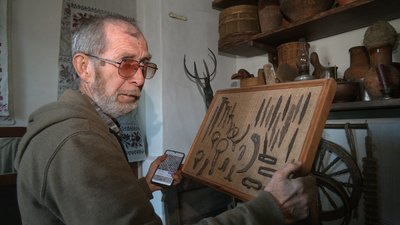 Музей у Чернігові: музей просто неба створює Володимир Мартиненко на своєму обійсті Музей у Чернігові: музей просто неба створює Володимир Мартиненко на своєму обійсті