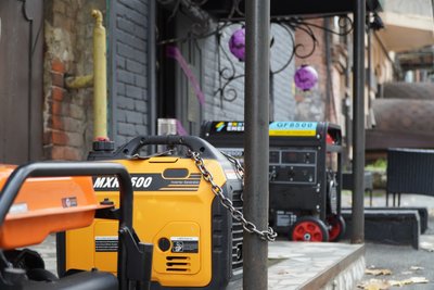 Знову з графіками: як дніпряни пристосовуються до відключень світла Знову з графіками: як дніпряни пристосовуються до відключень світла