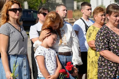 Алею Слави відкрили у центрі Малинівки на Харківщині до Дня пам‘яті захисників 0 Алею Слави відкрили у центрі Малинівки на Харківщині до Дня пам‘яті захисників 0