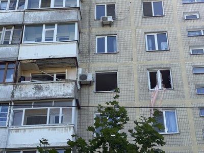 У Дніпрі в Амур-Нижньодніпровському районі пролунав вибух у багатоповерхівці: травмовані двоє людей У Дніпрі в Амур-Нижньодніпровському районі пролунав вибух у багатоповерхівці: травмовані двоє людей