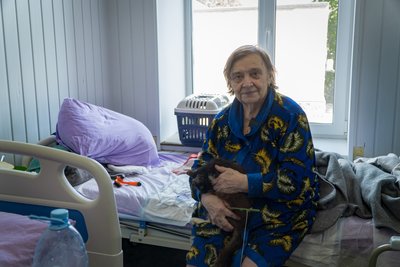 "Я і кіт Василь — уся родина". До Дніпра з Торецька евакуювали 78-річну жінку "Я і кіт Василь — уся родина". До Дніпра з Торецька евакуювали 78-річну жінку