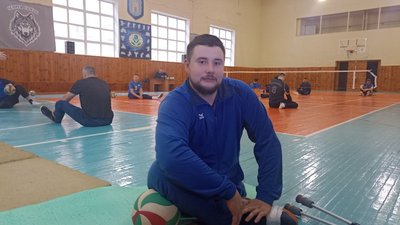 У Житомирі збірна України з волейболу сидячи готується до чемпіонату Європи У Житомирі збірна України з волейболу сидячи готується до чемпіонату Європи