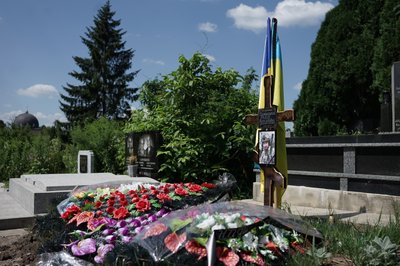 Могила загиблого військового з Чернівців Фелікса Бараніцького Могила загиблого військового з Чернівців Фелікса Бараніцького