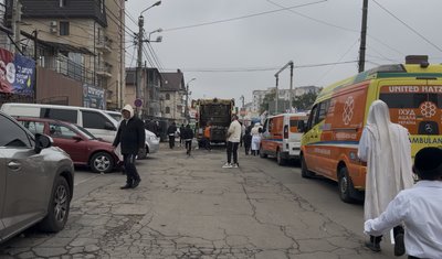 Туристичне сміття: як прибирають Умань після хасидів Туристичне сміття: як прибирають Умань після хасидів