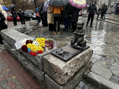 У Полтаві відкрили мініскульптуру на честь Героя України Юліана Матвійчука У Полтаві відкрили мініскульптуру на честь Героя України Юліана Матвійчука