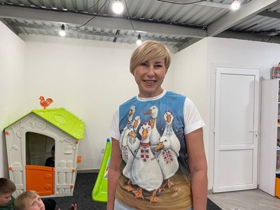 Регіональна координаторка акції Ольга Навроцька, акція "Дитячі долоньки — за мир" Регіональна координаторка акції Ольга Навроцька, акція "Дитячі долоньки — за мир"