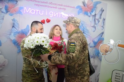 у подружжя військових народилася дитина, 105 бригада, тро, тернопіль у подружжя військових народилася дитина, 105 бригада, тро, тернопіль