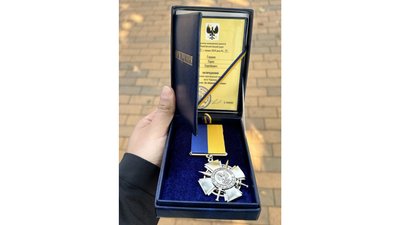 Президент України нагородив військового з Чернігівщини орденом "За мужність" III ступеня Президент України нагородив військового з Чернігівщини орденом "За мужність" III ступеня