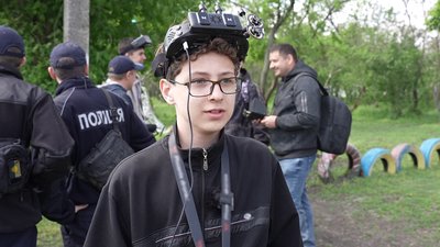 На Кіровоградщині змагались у швидкості та точності керування дронами На Кіровоградщині змагались у швидкості та точності керування дронами