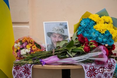 У Дніпрі відкрили меморіальну дошку воїну Третьої штурмової бригади Кирилу Політуну У Дніпрі відкрили меморіальну дошку воїну Третьої штурмової бригади Кирилу Політуну