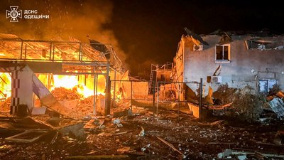 РФ атакувала Одещину: є руйнування, загибла та поранені РФ атакувала Одещину: є руйнування, загибла та поранені