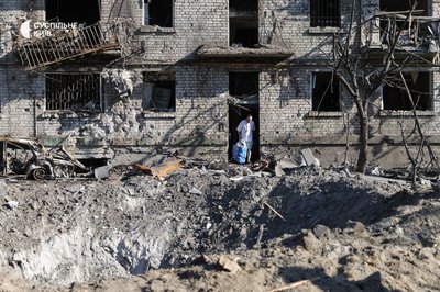 "Життя починаємо з нуля": що відомо про наслідки атаки РФ у Дарницькому районі столиці
