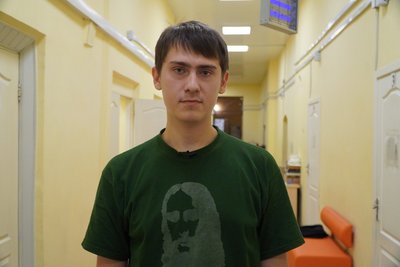 У Дніпровському центрі соцадапації працює 19-річний переселенець з Нью-Йорку на Донеччині У Дніпровському центрі соцадапації працює 19-річний переселенець з Нью-Йорку на Донеччині