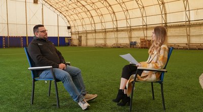 Футбол в окупації, доля “Таврії” та ультраси на фронті: інтерв'ю з Олегом Комуняром Футбол в окупації, доля “Таврії” та ультраси на фронті: інтерв'ю з Олегом Комуняром