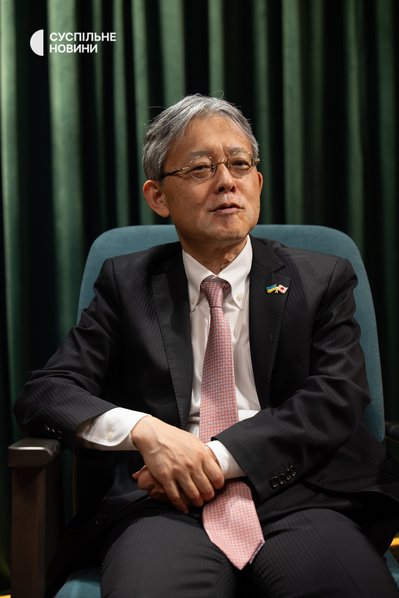 Посол Японії в Україні Масаші Накаґоме під час інтервʼю Суспільному, Київ, 5 червня 2026 року Посол Японії в Україні Масаші Накаґоме під час інтервʼю Суспільному, Київ, 5 червня 2026 року