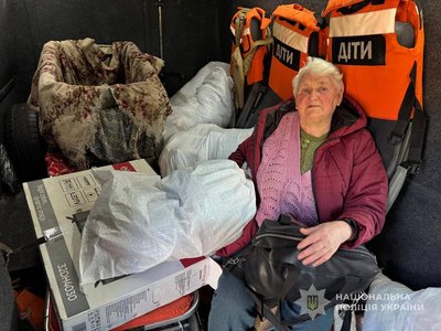 "Білі янголи" евакуювали жінку з гусенятами з Білопільської громади "Білі янголи" евакуювали жінку з гусенятами з Білопільської громади