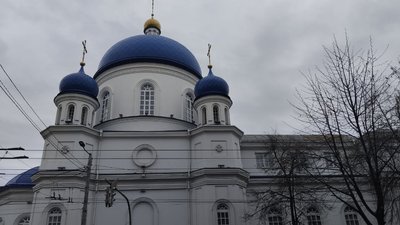 У Житомирі після літургії освячували великодні кошики у Свято-Михайлівському соборі У Житомирі після літургії освячували великодні кошики у Свято-Михайлівському соборі