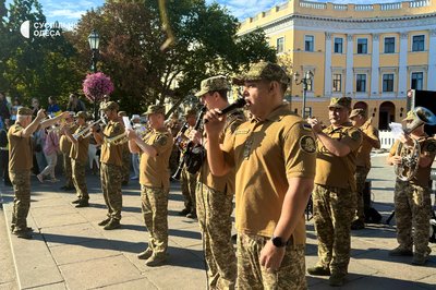 Розгорнули 34-метровий прапор: в Одесі святкують День Незалежності